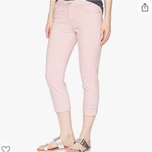 Lee mid rise fit capris